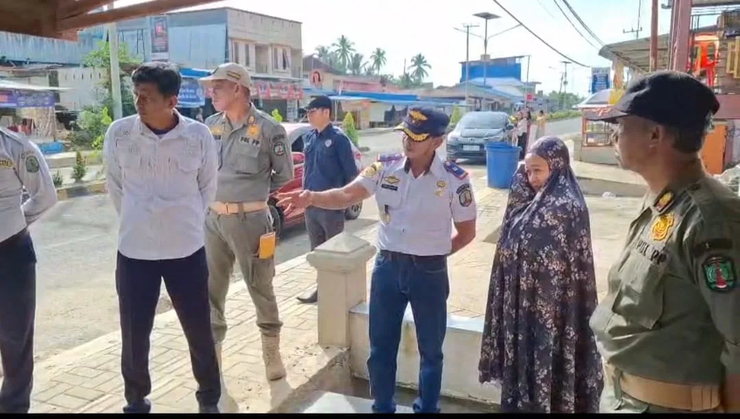 Penertiban Bahan Material Bangunan Dan Parkir Liar